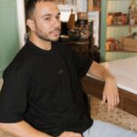 muff oversized black shirt