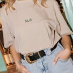 Muff Oversized beige shirt