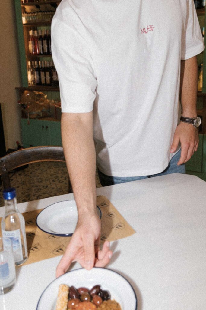 muff oversized white shirt