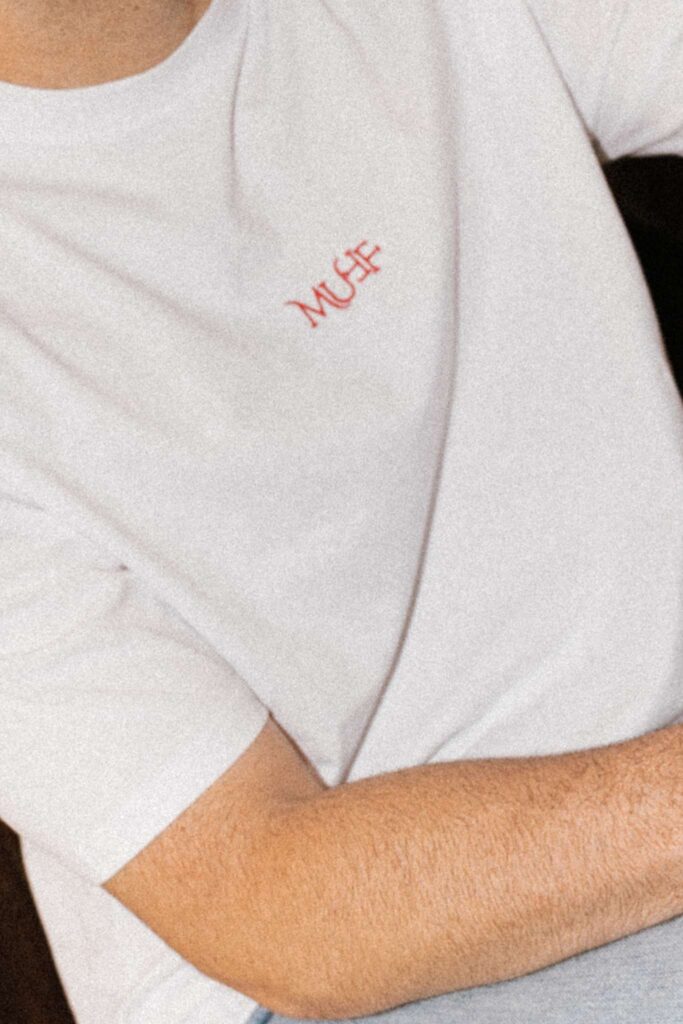 muff oversized white shirt