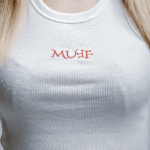 tank top λευκο με κεντημα muff