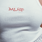 tank top λευκο με κεντημα muff