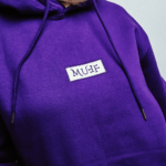 μωβ φούτερ με patch muff